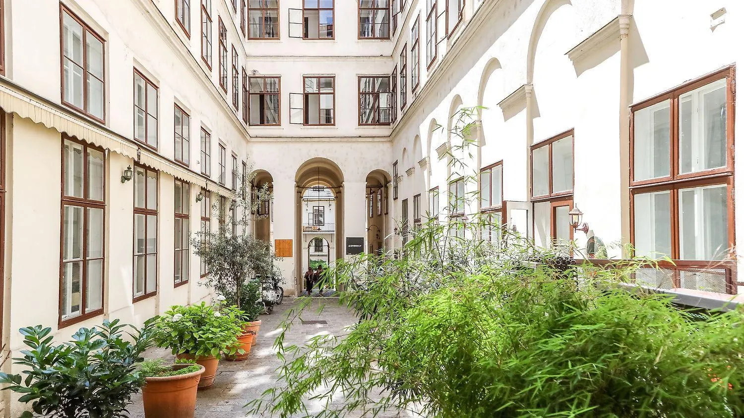 Cosy Apartment In A Perfect Location 1070 Historical Part Of Viyana